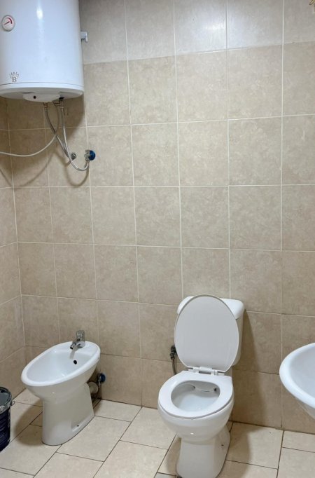 Tirane, jepet me qera apartament 1+1+Ballkon Kati 15, 50 m² 650 € (Rruga Kostandin Kristoforidhi)