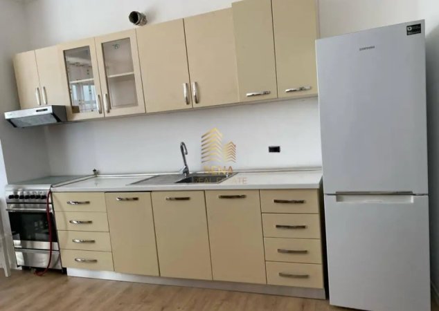 Tirane, jepet me qera apartament 2+1+Ballkon Kati 5, 85 m² 500 € (Rruga Misto Mame)