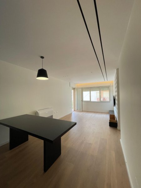 Tirane, jepet me qera apartament 3+1 Kati 2, 116 m² 1.000 € (Tirane, Liqeni i Thate)