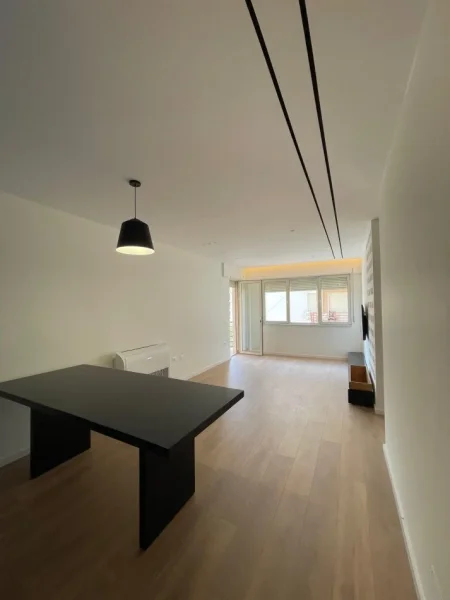 Tirane, jepet me qera apartament 3+1 Kati 2, 116 m² 1.000 € (Tirane, Liqeni i Thate)