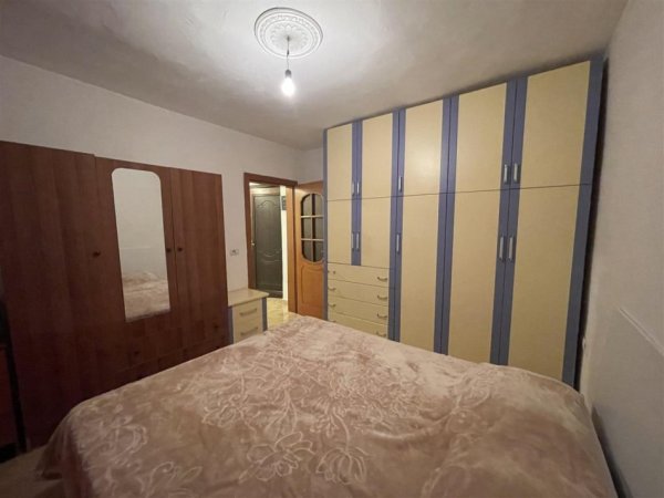 Tirane, jepet me qera apartament 1+1+Ballkon Kati 2, 70 m² 378 € (Rruga Njazi Meka)