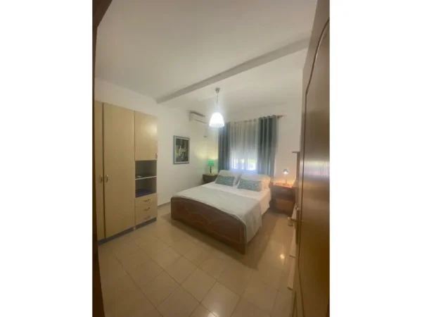 Tirane, jepet me qera apartament 2+1 Kati 7, 90 m² 800 € (Blloku)