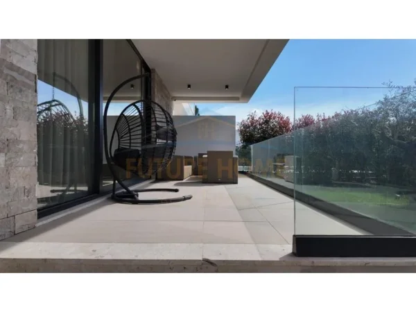 Durres, shitet Vile 2 Katshe Kati 1, 340 m² 800.000 € (Kompleksi San Pietro, Gjiri i Lalezit)