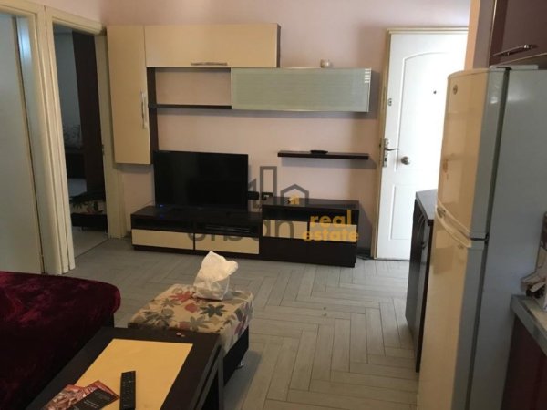 Tirane, jepet me qera apartament 2+1 Kati 5, 65 m² 400 € (Ali Demi)