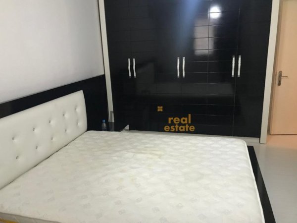 Tirane, jepet me qera apartament 2+1 Kati 5, 65 m² 400 € (Ali Demi)
