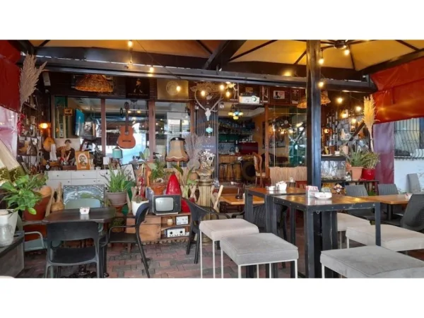 Tirane, shitet lokal Kati 0, 39 m² 50.000 € (Myslym Shyri)