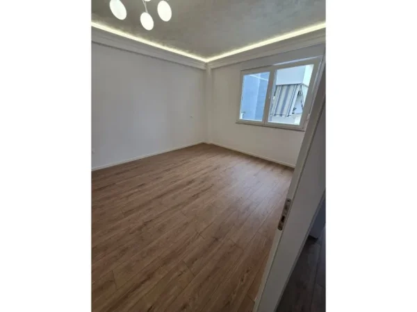 Tirane, shitet apartament 2+1 Kati 7, 96 m² 210.000 € (Rruga e Kavajes)