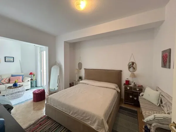 Vlore, shitet apartament 1+1 Kati 6, 75 m² 207.500 € (Lungomare,Vlore)
