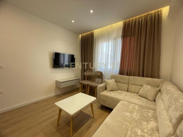 Tirane, shitet apartament 1+1 Kati 5, 28 m² 89.000 € (21 Dhjetori)