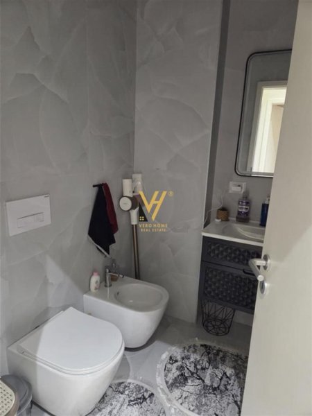 Tirane, shitet apartament 2+1+Ballkon Kati 5, 86 m² 165.000 € (ALI DEMI)