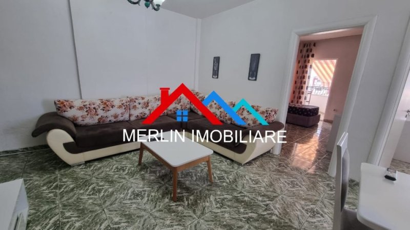 Tirane, jepet me qera apartament 2+1+Ballkon Kati 7, 87 m² 550 € (RRUGA MUZAKET.DON BOSKO)