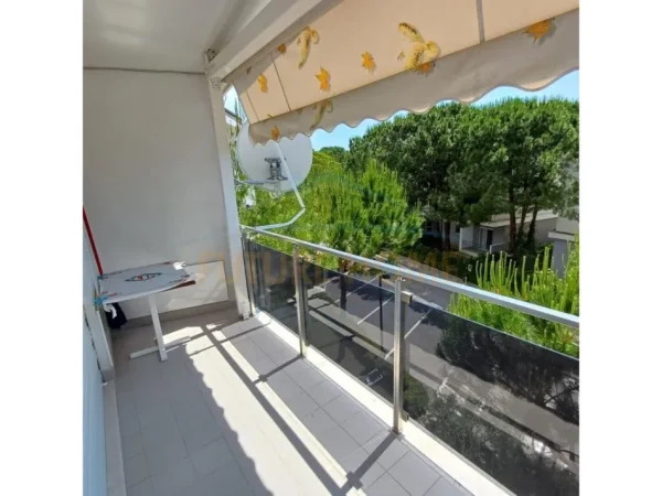 Durres, shitet apartament 2+1+Ballkon Kati 3, 114 m² 250.000 € (Gjiri i Lalzit, Kompleksi Primavera)