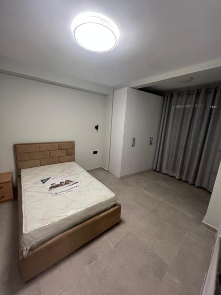 Tirane, jepet me qera Vile 2+1+Ballkon Kati 1, 124 m² 460 € (Allias-Rruga Njazi Meka)