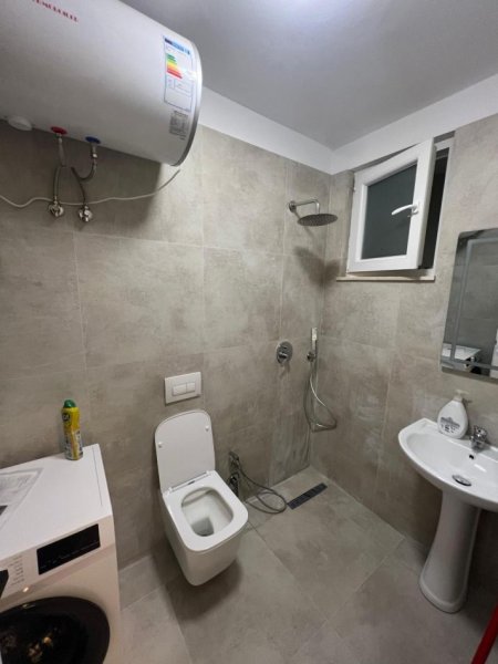 Tirane, jepet me qera Vile 2+1+Ballkon Kati 1, 124 m² 460 € (Allias-Rruga Njazi Meka)