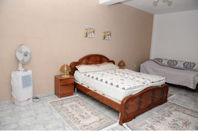 Tirane, jepet me qera Vile 1+1+Ballkon Kati 2, 80 m² 370 € (Rruga Todi Shkurti)