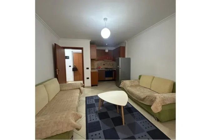 Tirane, jepet me qera 2+1+Ballkon Kati 4, 74 m² 450 € (vasil shanto)