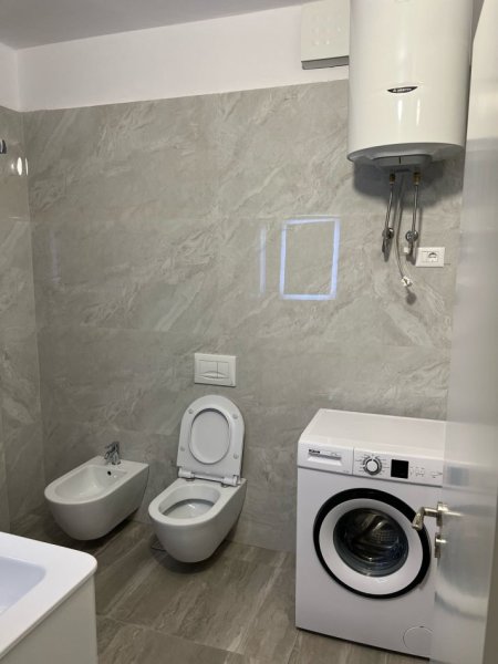 Tirane, jepet me qera apartament 1+1+Ballkon Kati 2, 65 m² 614 € (Rruga Gjon Buzuku)