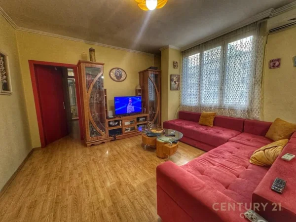 Tirane, shes apartament 1+1 Kati 2, 73 m² 170.000 € (rruga e elbasanit)