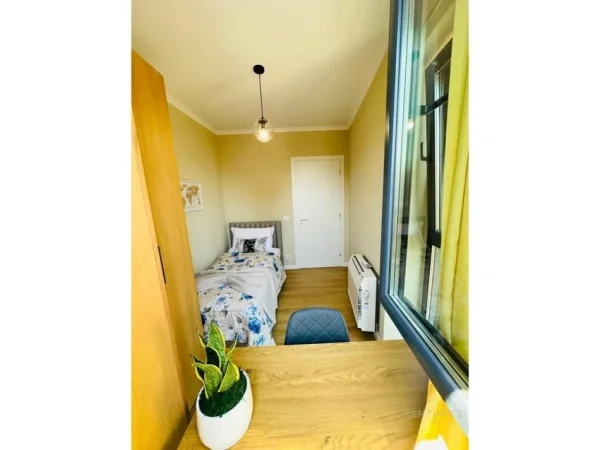 Tirane, shes apartament 3+1+Ballkon Kati 5, 101 m² 350.000 € (rruga e bogdaneve)