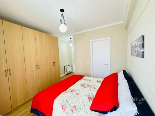 Tirane, shes apartament 3+1+Ballkon Kati 5, 101 m² 350.000 € (rruga e bogdaneve)