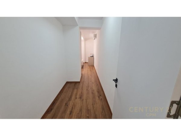 Tirane, jepet me qera apartament 1+1 Kati 1, 90 m² 750 € (KODRA E DIELLIT 2)