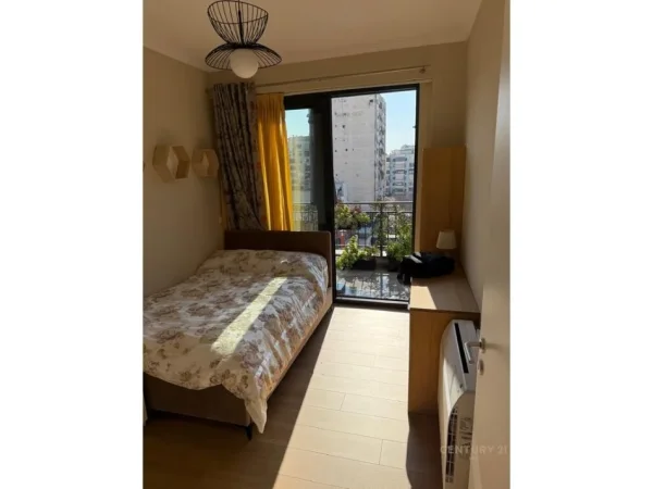 Tirane, shes apartament 3+1+Ballkon Kati 5, 101 m² 350.000 € (rruga e bogdaneve)