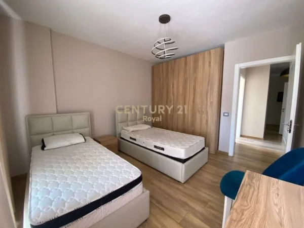 Tirane, shitet apartament 2+1 Kati 4, 82 m² 215.000 € (rruga e elbasanit)