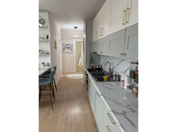 Tirane, shitet apartament 2+1 Kati 11, 80 m² 195.000 € (delijorgji)