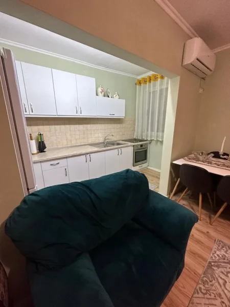 Tirane, shitet apartament 1+1+Ballkon Kati 5, 63 m² 117.000 € (Ish Parku i Autobusave)