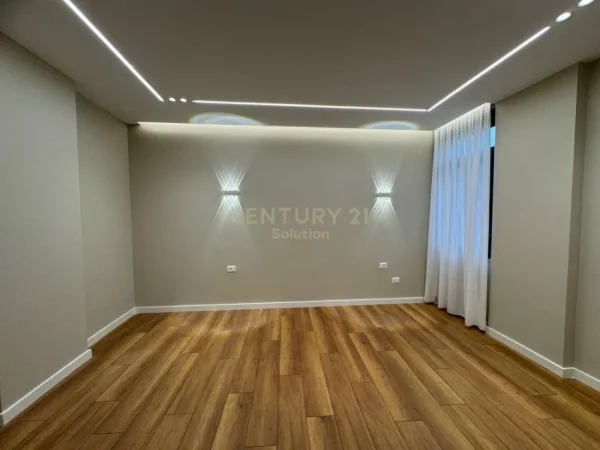 Tirane, shes apartament 1+1 Kati 4, 61 m² 135.000 € (rruga e kavajes)