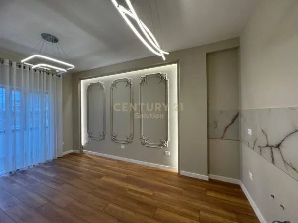Tirane, shes apartament 1+1 Kati 4, 61 m² 135.000 € (rruga e kavajes)