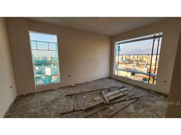 Tirane, shitet apartament 1+1 Kati 7, 57 m² 105.000 € (ish parku)