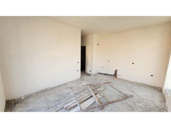 Tirane, shitet apartament 1+1 Kati 7, 57 m² 105.000 € (ish parku)