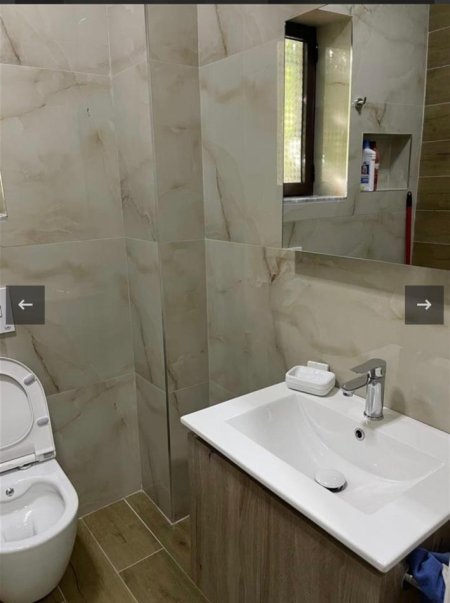Tirane, jepet me qera Vile 1+1+Ballkon Kati 1, 70 m² 450 € (Rruga Ferit Xhajko)