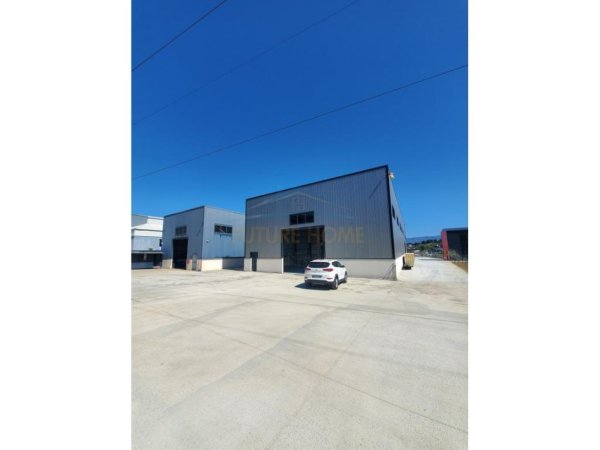 Tirane, jepet me qera magazine Kati 1, 760 m² 4.500 € (Kashar, Rruga Iliria)