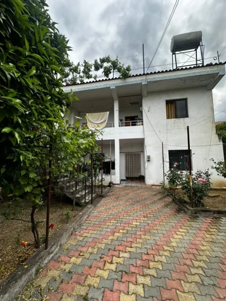 Tirane, shitet Vile 2 Katshe Kati 2, 500 m² 247.000 € (jordan misja)