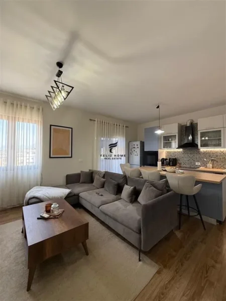 Tirane, shitet apartament 1+1+Ballkon Kati 6, 71 m² 110.000 € (KINOSTUDIO)