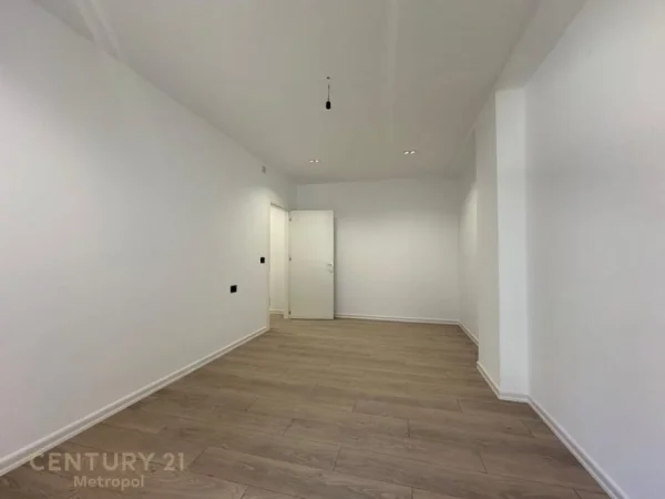 Tirane, shitet apartament 2+1 Kati 3, 109 m² 130.000 € (Rruga Ramazan Gaxherri)