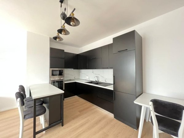 Tirane, jepet me qera apartament 1+1 Kati 10, 74 m² 600 € (farmacia 10, Arlis ndertim)