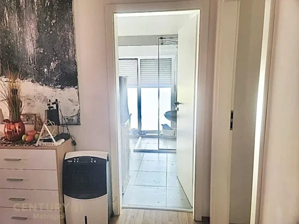 Tirane, shitet apartament 2+1 Kati 8, 82 m² 129.000 € (Rruga Fitnete Vaqari)