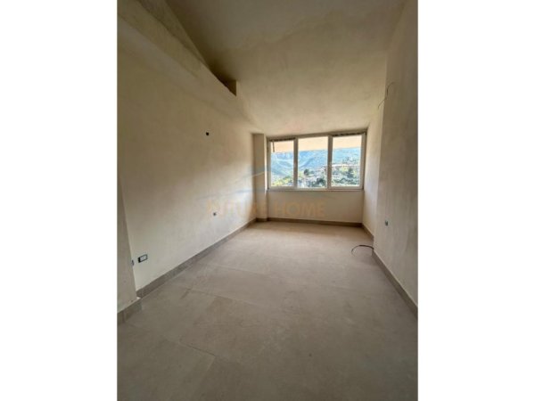 Tirane, shitet apartament 2+1+Ballkon Kati 6, 123 m² 134.000 € (Fresku)