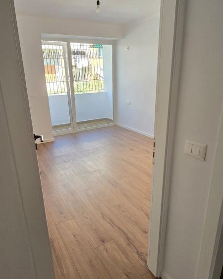 Tirane, shes apartament 1+1 Kati 2, 53 m² 110.000 € (Te Mozaiku, 21 Dhjetori)