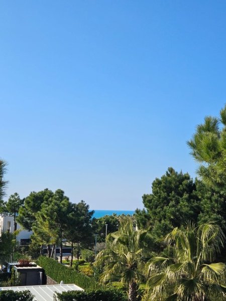 Durres, shitet apartament 1+1+Ballkon Kati 3, 61 m² 200.000 € (GJIRI LALZIT)