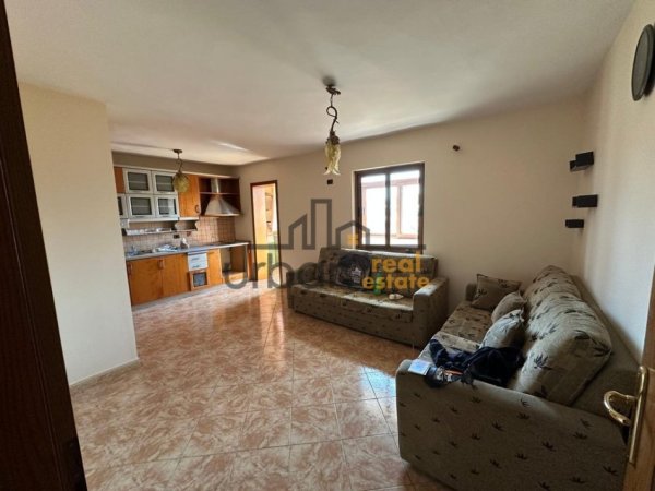 Shitet, Apartament 1+1, Mbrapa Bllokut te Amabasadave, Tiranë - 130.000€ | 61.2 m²