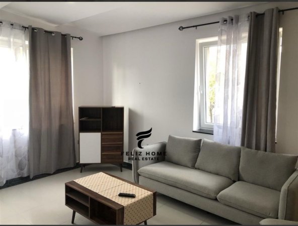 Tirane, jepet me qera apartament 2+1+Ballkon Kati 3, 70 m² 500 € (BRRYL)