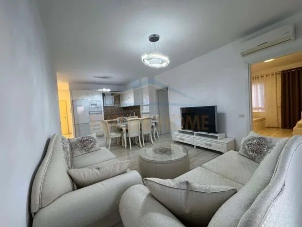 Tirane, shitet apartament 2+1 Kati 5, 77 m² 248.000 € (Zogu i zi)