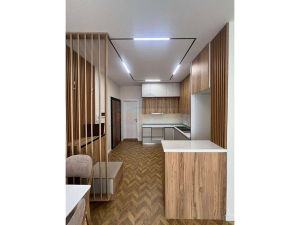 Tirane, shitet apartament 2+1+Ballkon Kati 1, 84 m² 125.000 € (Unaza e Re)