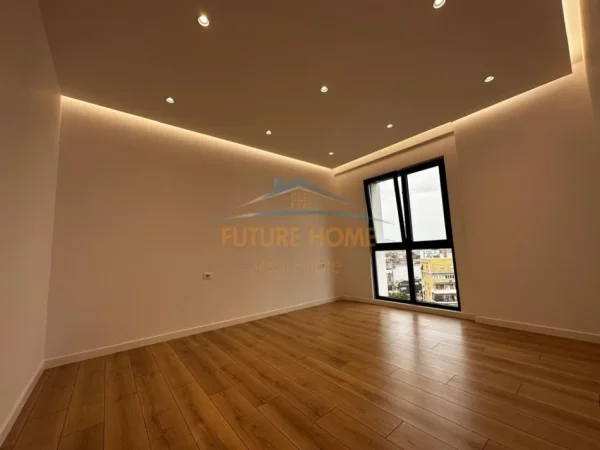 Tirane, jap me qera apartament 2+1 Kati 9, 105 m² 750 € (Rruga e Dibres)