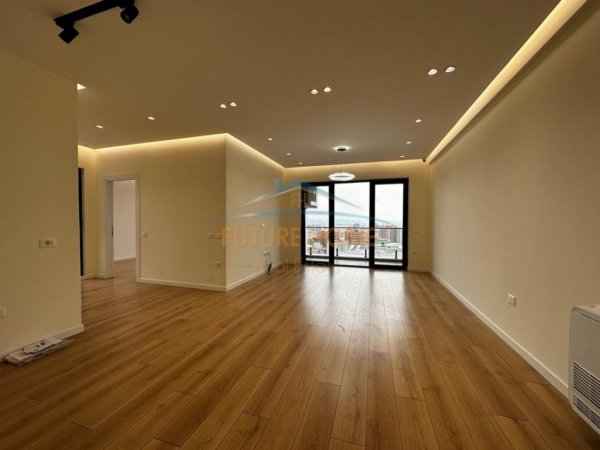 Tirane, jap me qera apartament 2+1 Kati 9, 105 m² 750 € (Rruga e Dibres)