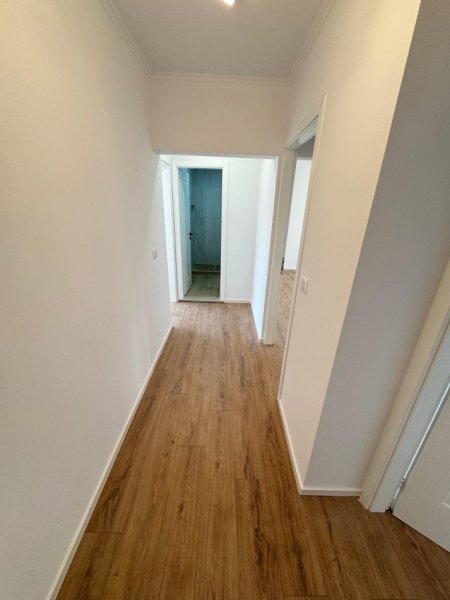 Tirane, shes apartament 2+1+Ballkon Kati 4, 64 m² 169.000 € (rruga e kavajes)